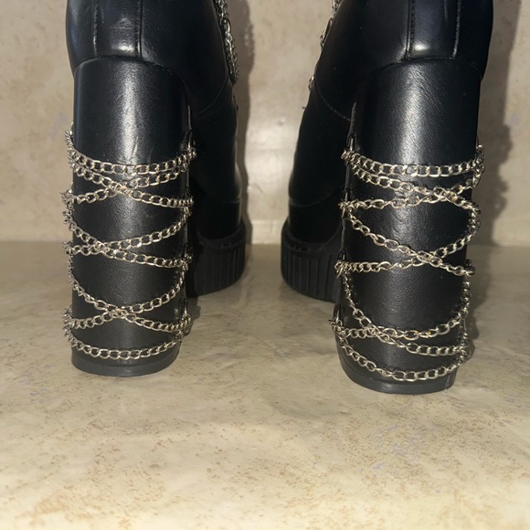 LAMODA Platform Chain Ankle Boots - size 7 EUC - Picture 5 of 13